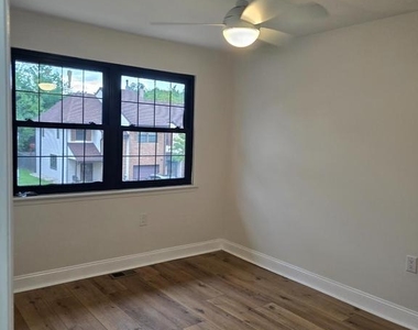 56 Lafayette Lane - Photo Thumbnail 13