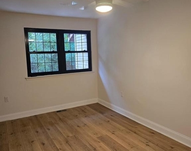 56 Lafayette Lane - Photo Thumbnail 16