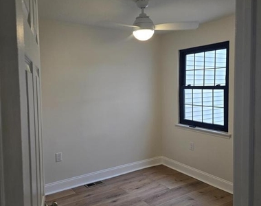 56 Lafayette Lane - Photo Thumbnail 12