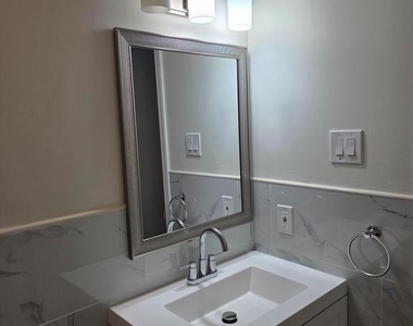 56 Lafayette Lane - Photo Thumbnail 10