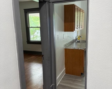 8803 48th Avenue - Photo Thumbnail 9