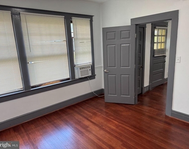 8803 48th Avenue - Photo Thumbnail 6