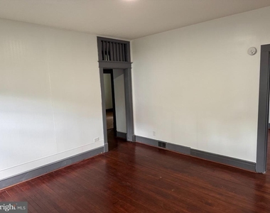 8803 48th Avenue - Photo Thumbnail 3
