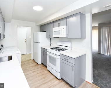 10245 Prince Place - Photo Thumbnail 12