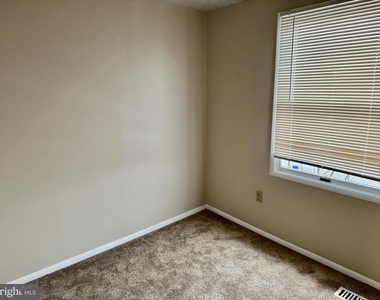 3723 Castle Terrace - Photo Thumbnail 15
