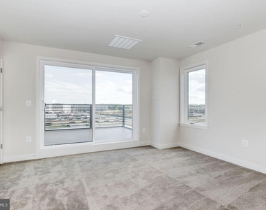 8051 Tribeca Street - Photo Thumbnail 27
