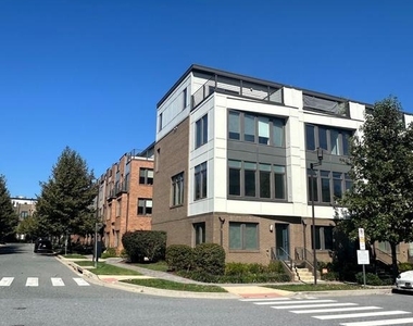 8051 Tribeca Street - Photo Thumbnail 33