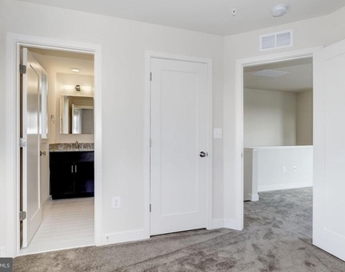 8051 Tribeca Street - Photo Thumbnail 30