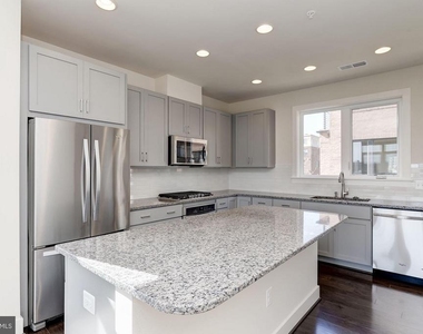 8051 Tribeca Street - Photo Thumbnail 15