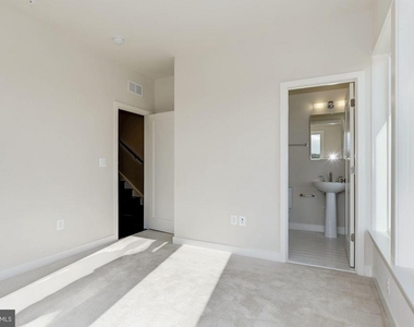 8051 Tribeca Street - Photo Thumbnail 25