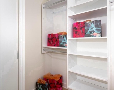 4710 Elm Street - Photo Thumbnail 20