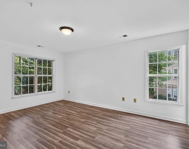 15308 Diamond Cove Terrace - Photo Thumbnail 13