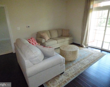10530 Resort Road - Photo Thumbnail 5