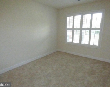 10530 Resort Road - Photo Thumbnail 12