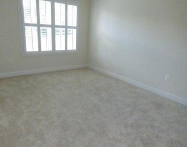 10530 Resort Road - Photo Thumbnail 10