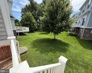10905 Fairmont Lane - Photo Thumbnail 18