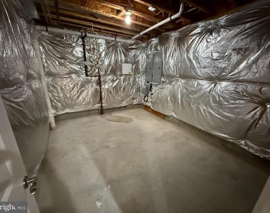 10905 Fairmont Lane - Photo Thumbnail 16
