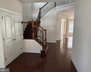 10905 Fairmont Lane - Photo Thumbnail 1