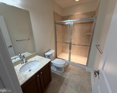 10905 Fairmont Lane - Photo Thumbnail 15