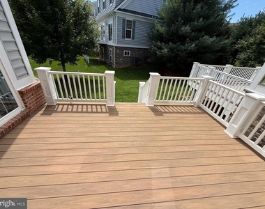 10905 Fairmont Lane - Photo Thumbnail 17