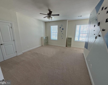 10905 Fairmont Lane - Photo Thumbnail 10