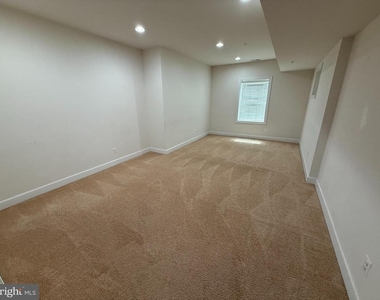 10905 Fairmont Lane - Photo Thumbnail 13