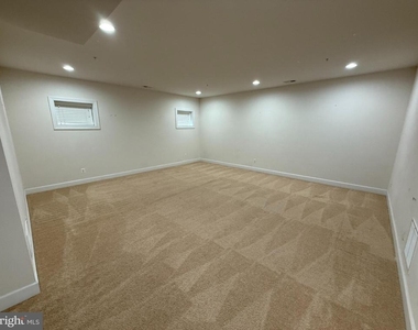 10905 Fairmont Lane - Photo Thumbnail 14