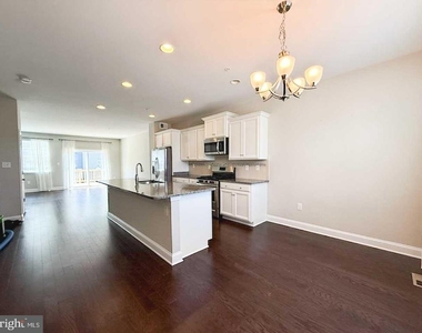 6507 Britannic Place - Photo Thumbnail 12