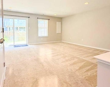 6507 Britannic Place - Photo Thumbnail 4