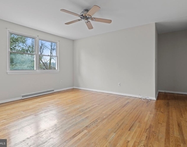 4412 Falls Bridge Drive - Photo Thumbnail 7