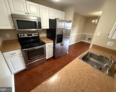 102 Three Coin Way - Photo Thumbnail 2