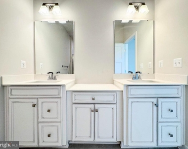 812 Canary Island Court - Photo Thumbnail 18