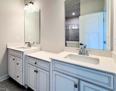 812 Canary Island Court - Photo Thumbnail 17