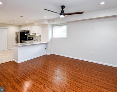 531 Hilltop Terrace Se - Photo Thumbnail 6