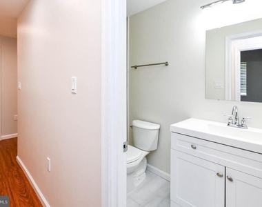 531 Hilltop Terrace Se - Photo Thumbnail 11