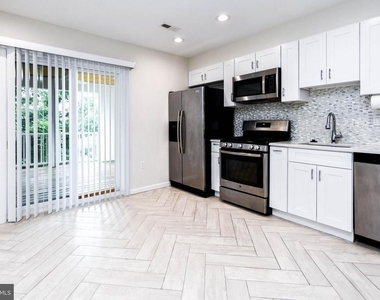 531 Hilltop Terrace Se - Photo Thumbnail 9