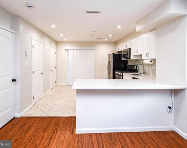 531 Hilltop Terrace Se - Photo Thumbnail 7