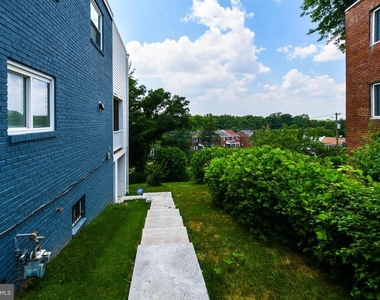 531 Hilltop Terrace Se - Photo Thumbnail 3