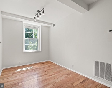 3940 Langley Court Nw - Photo Thumbnail 11