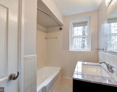 3940 Langley Court Nw - Photo Thumbnail 7