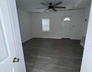 417 Atlantic Street Se - Photo Thumbnail 12