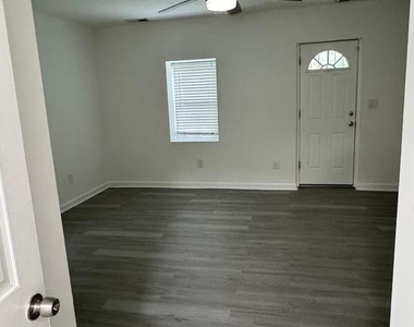 417 Atlantic Street Se - Photo Thumbnail 13