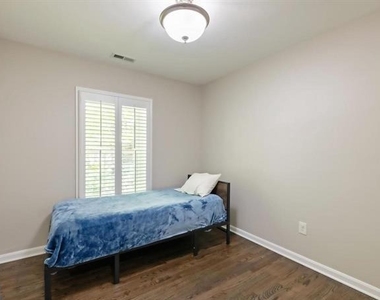 2317 37th Street Nw - Photo Thumbnail 38