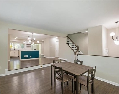 2317 37th Street Nw - Photo Thumbnail 6