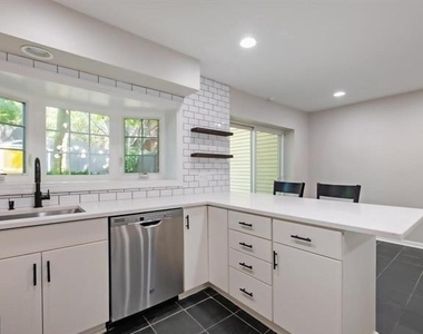 2317 37th Street Nw - Photo Thumbnail 20