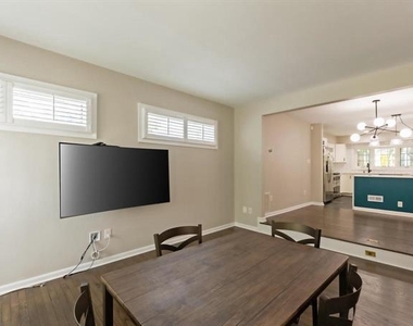 2317 37th Street Nw - Photo Thumbnail 7