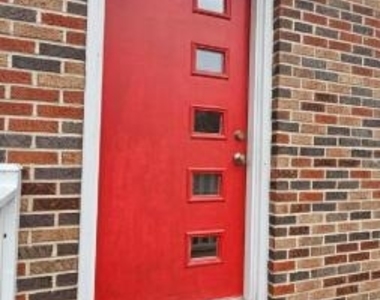 954 Rose Drive - Photo Thumbnail 3