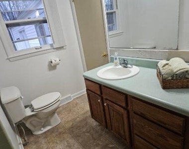 954 Rose Drive - Photo Thumbnail 16
