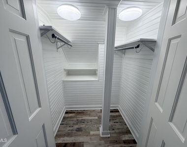 8209 Bellingham Circle - Photo Thumbnail 9