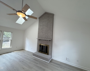 8209 Bellingham Circle - Photo Thumbnail 3